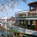 Strandhaus/Strandweg